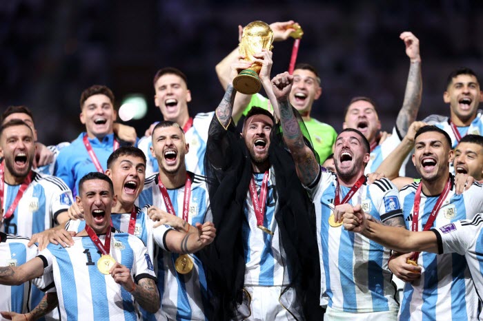  الأرجنتين بطل العالم